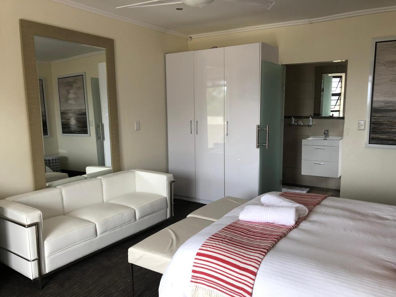Coral Beach Bed & Breakfast East London Ngoại thất bức ảnh