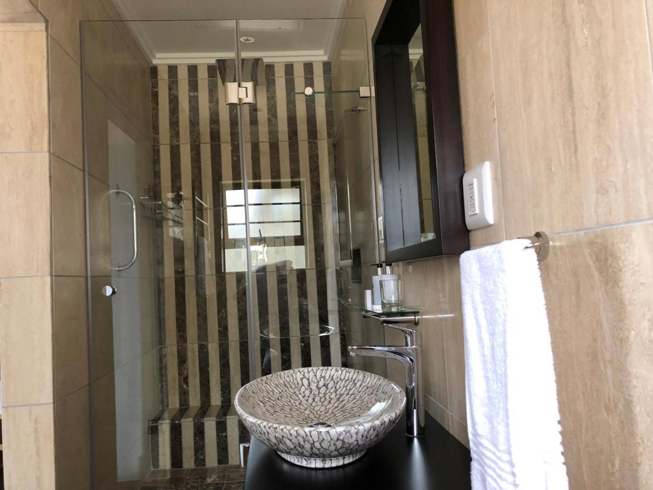 Coral Beach Bed & Breakfast East London Ngoại thất bức ảnh